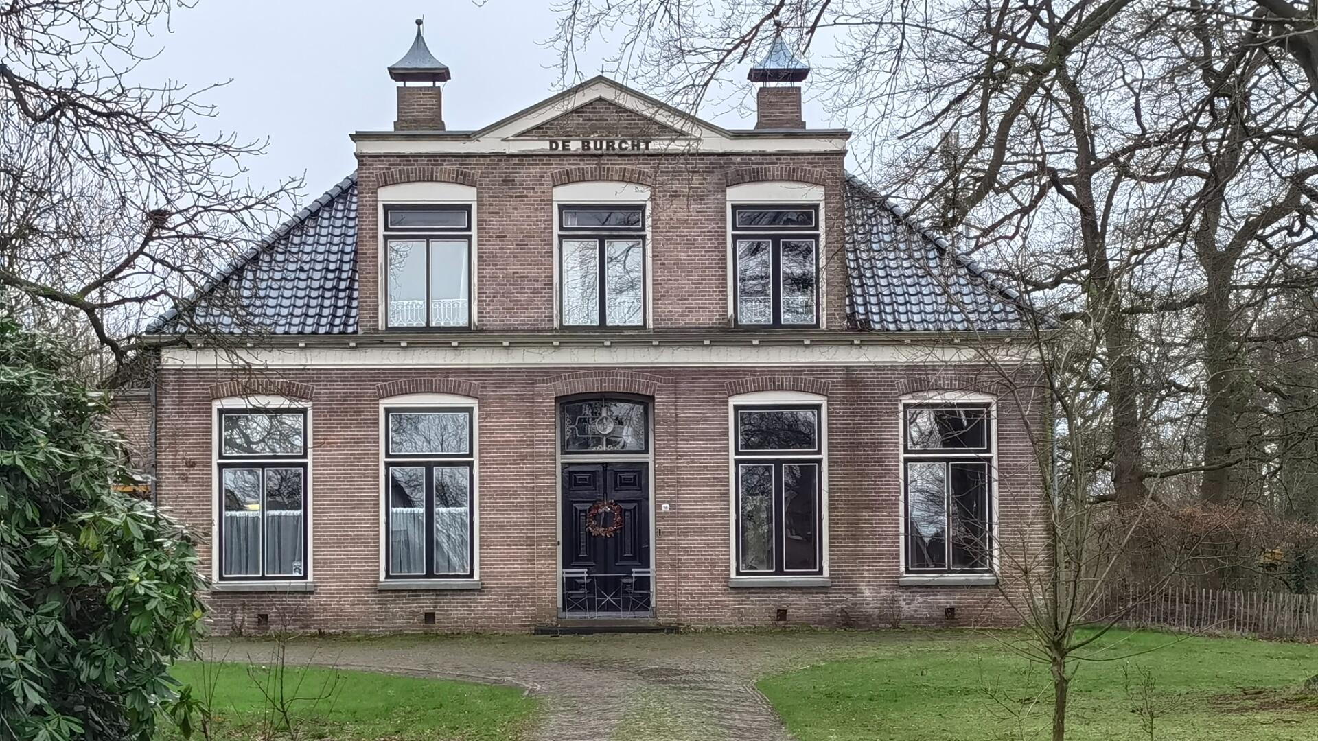 Het monumentale pand 'De Burcht' 