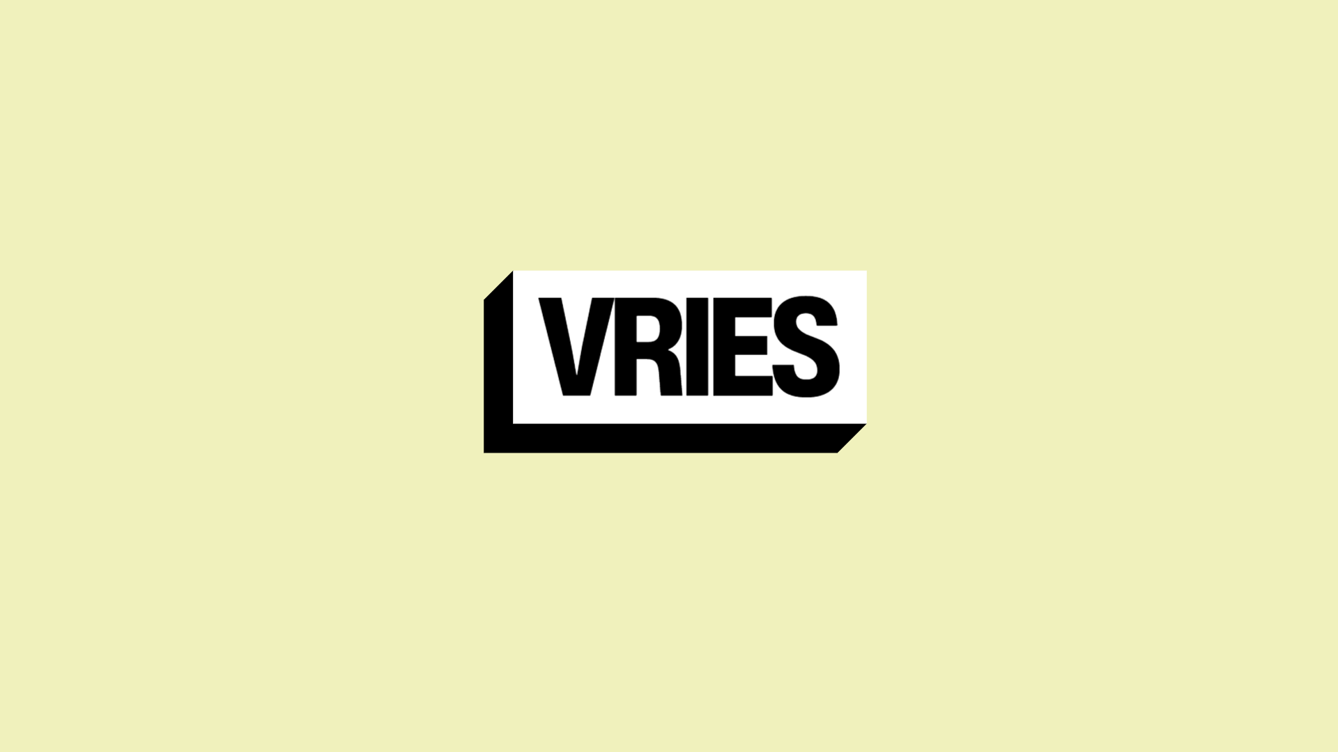 Gele achtergrond met daarop de naam van het dorpje Vries in Tynaarlo